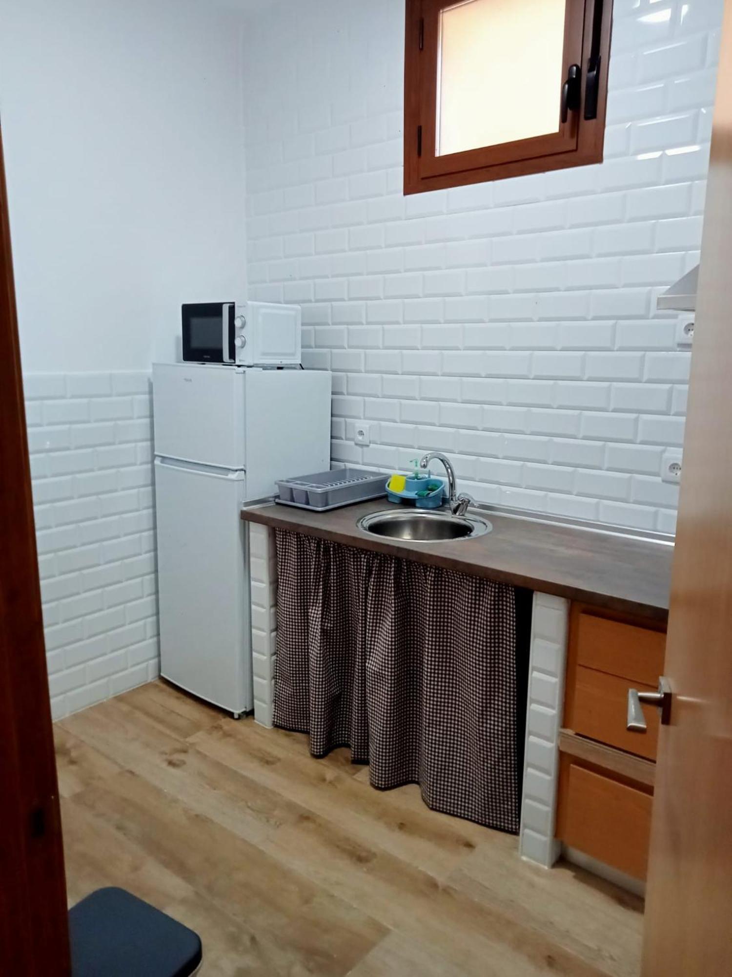 Apartamentos El Arenal 아세보 객실 사진