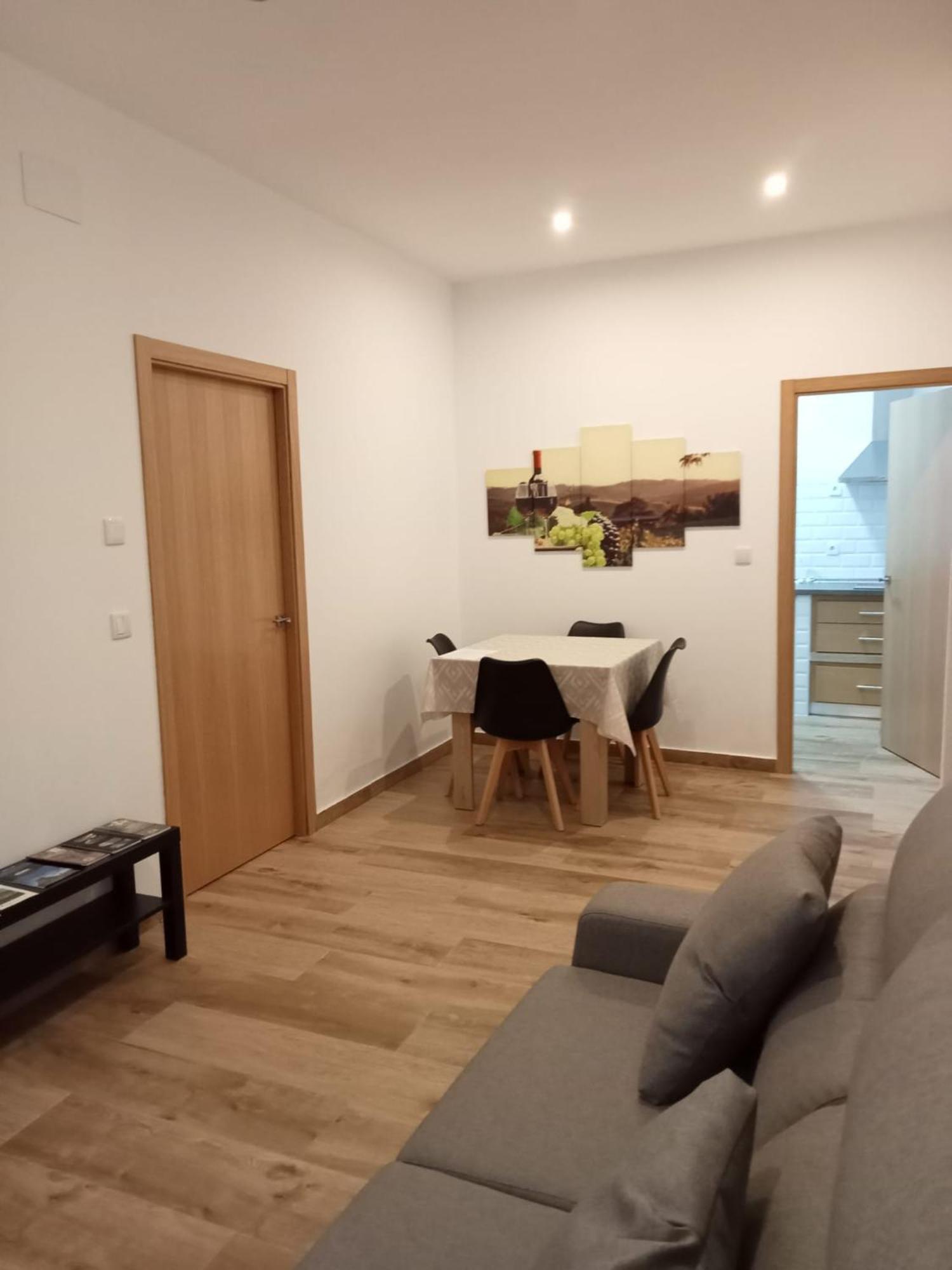 Apartamentos El Arenal 아세보 객실 사진